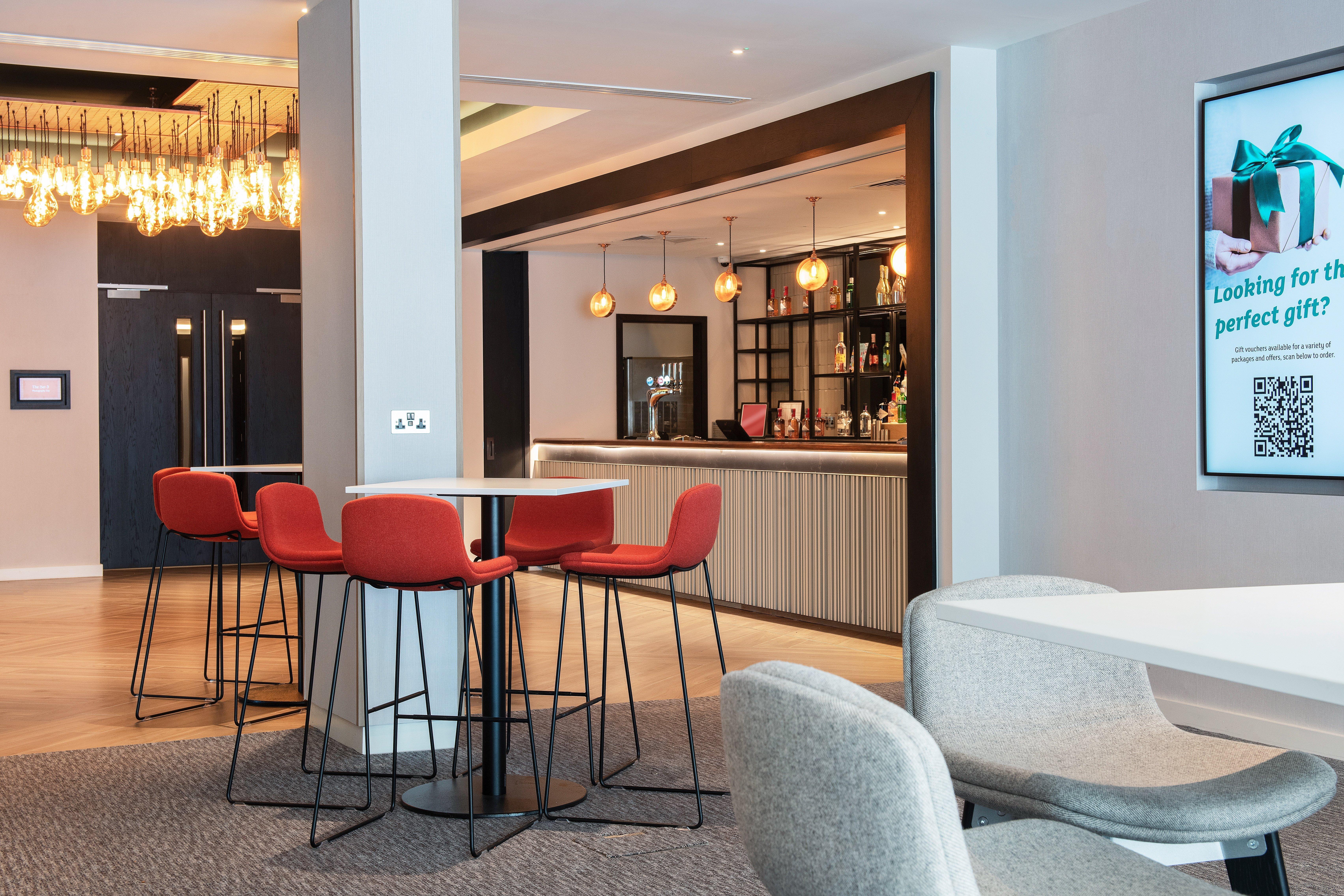 Holiday Inn London-Shepperton By Ihg Esterno foto