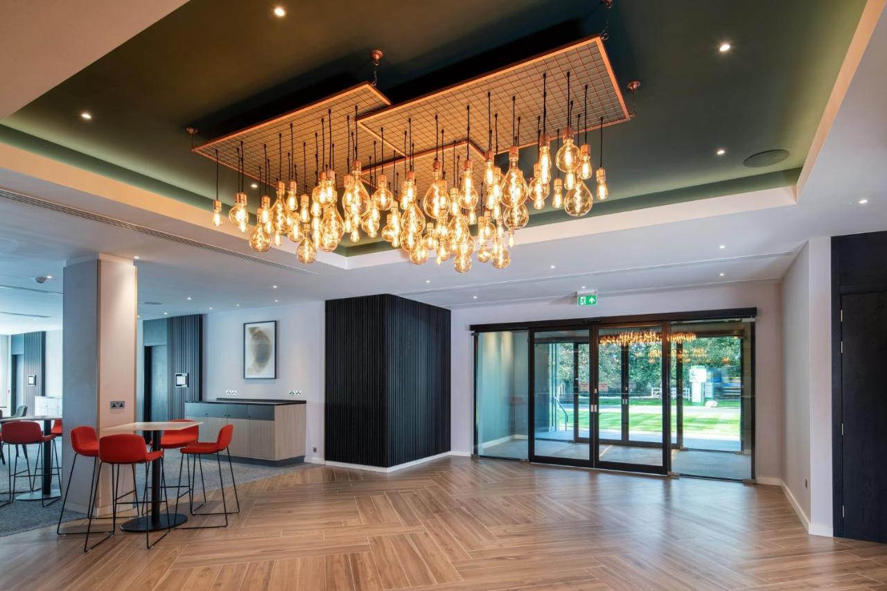 Holiday Inn London-Shepperton By Ihg Esterno foto