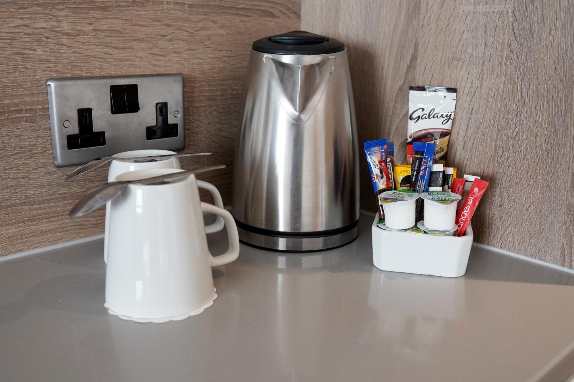 Holiday Inn London-Shepperton By Ihg Esterno foto